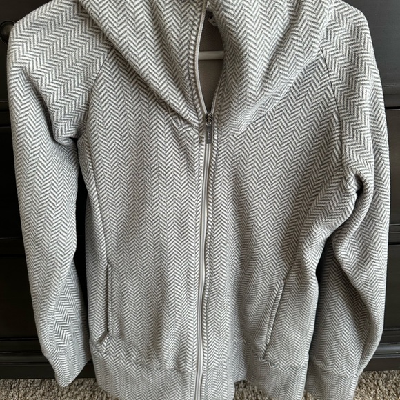 Lululemon jacket - Picture 5 of 5